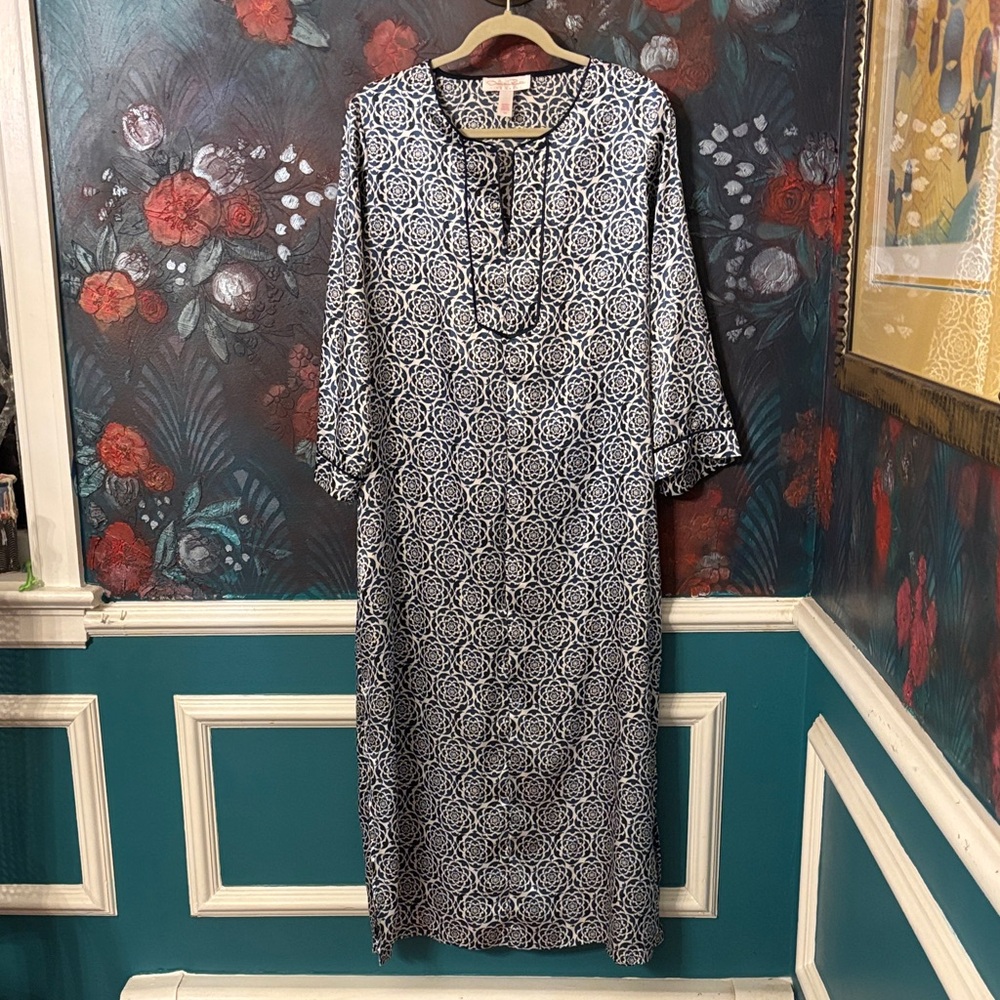 Oscar de la Renta Monochrome Geometric Long Sleeve Dress/ nightgown